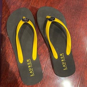 Laura Ralph Lauren Slippers